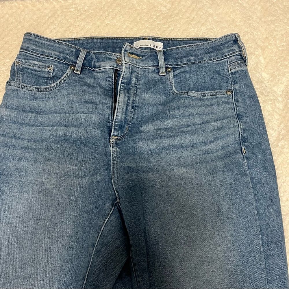 Loft Womens Skinny Jeans Good Condition Distressed Jeans Denim Size 10 - Picture 2 of 3